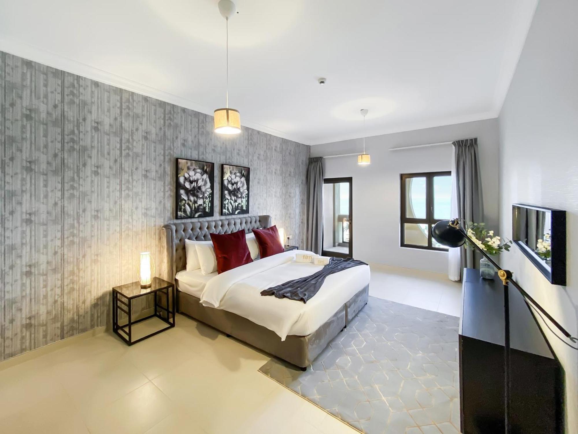 Fam Living - Sarai Apartments - Private Beachfront Escape In Palm Jumeirah Dubái Exterior foto
